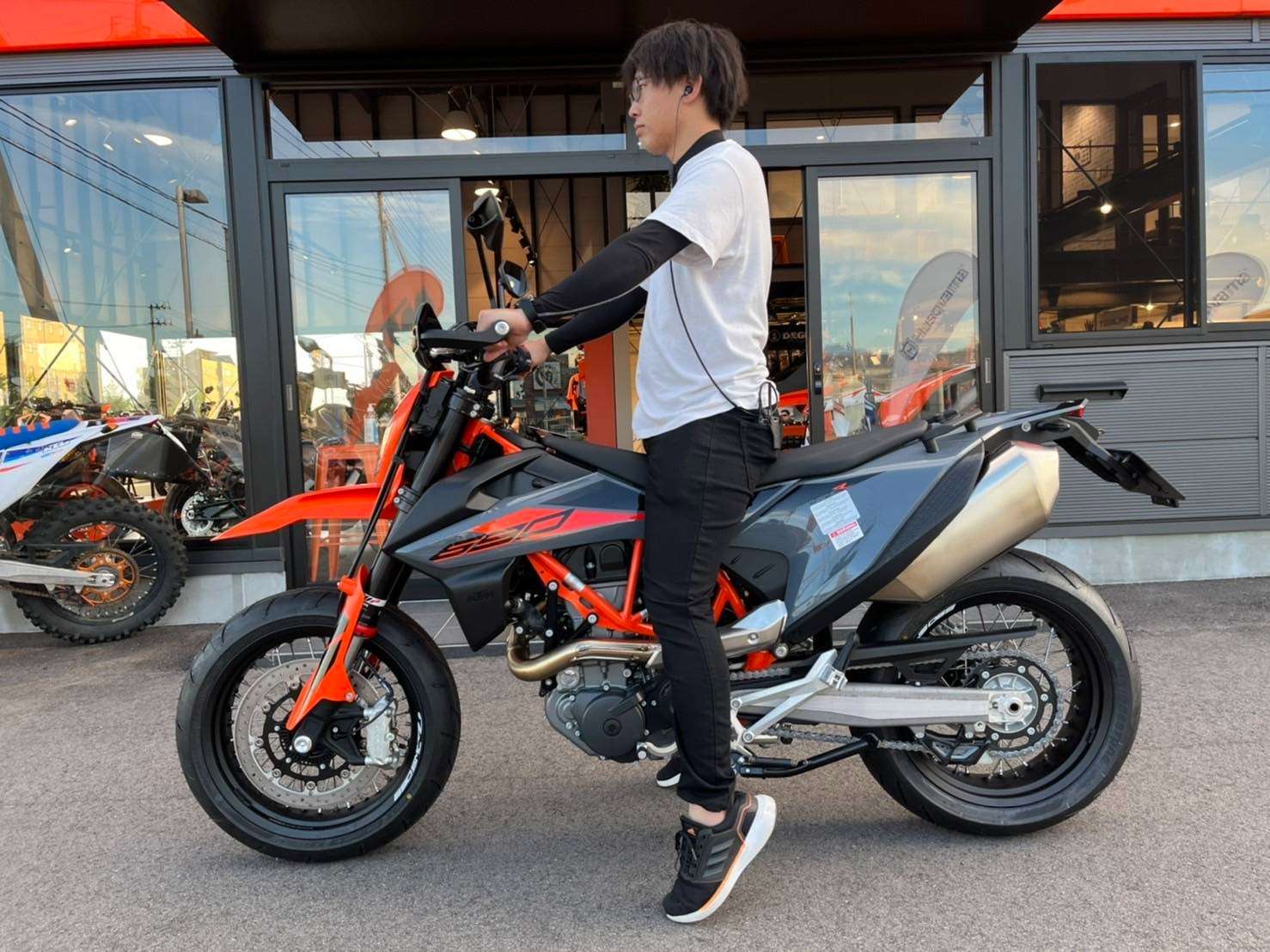 KTM 690 SMCR ご納車 山形県KTM正規ディーラーSUZUKI MOTORS | 二輪