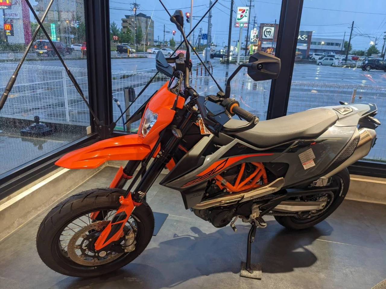 KTM 690SMCR モタード好きの方へ！ KTM山形 | 二輪に関するさまざまな