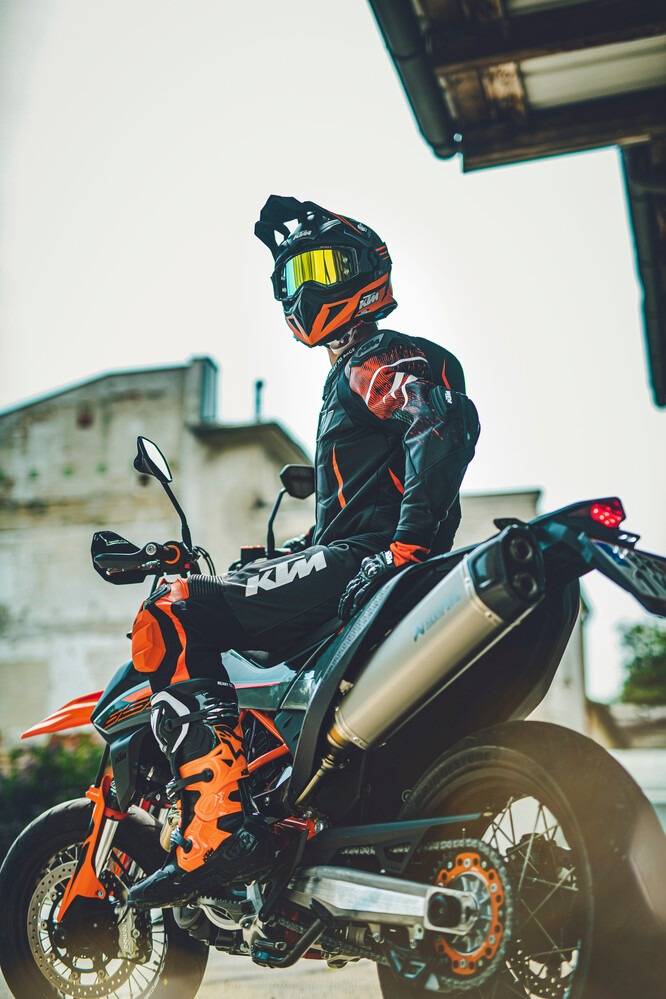 KTM 690 SMC R KTM山形