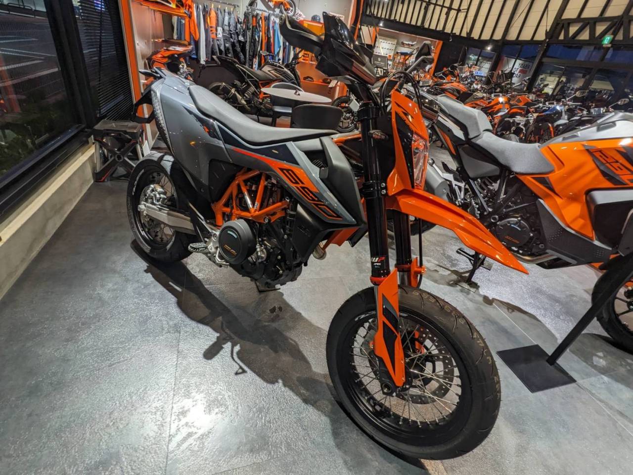 KTM 690 SMC R ラスト1台 KTM山形 | 二輪に関するさまざまな役立つ情報