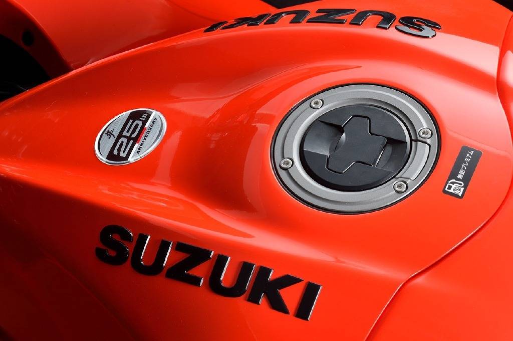 Hayabusa 25周年特別仕様車 販売決定！ 山形県バイクショップ SUZUKI MOTORS 